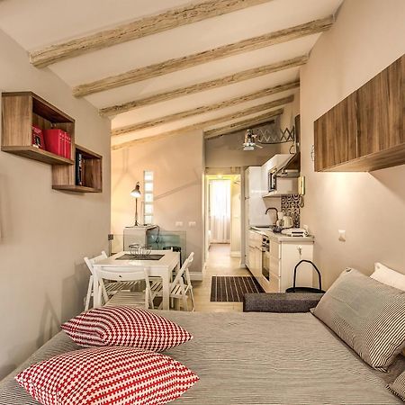 Attic With Terrace By Trevi Fountain Apartment Rome Exterior photo